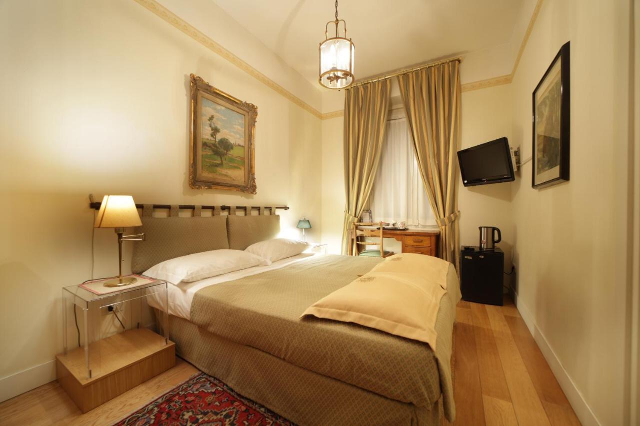 Hotel Residenza Le 6 A Trieste Esterno foto