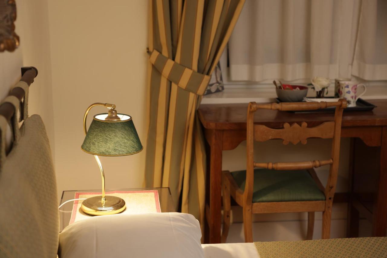 Hotel Residenza Le 6 A Trieste Esterno foto