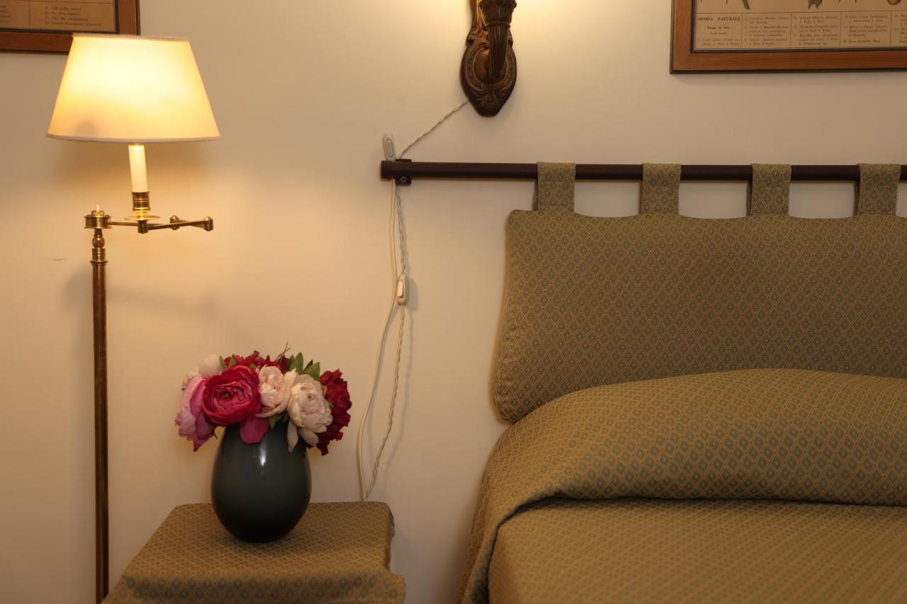 Hotel Residenza Le 6 A Trieste Esterno foto