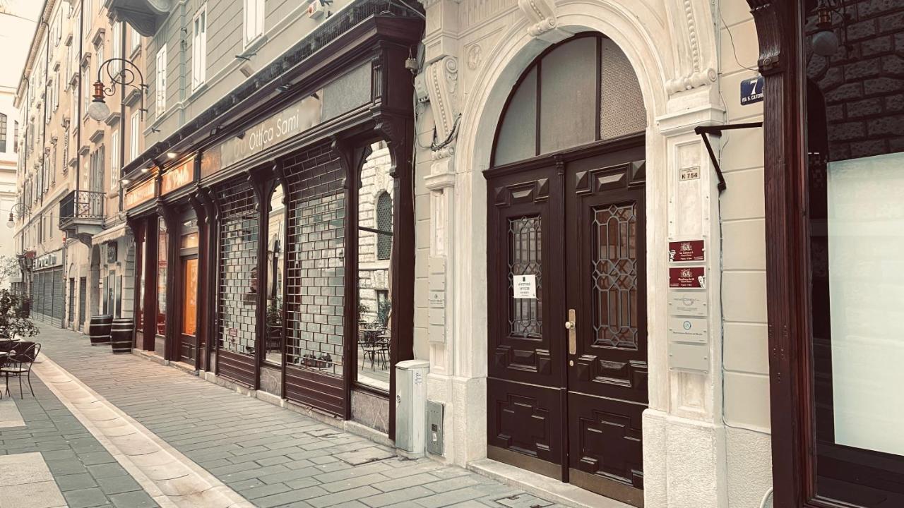 Hotel Residenza Le 6 A Trieste Esterno foto