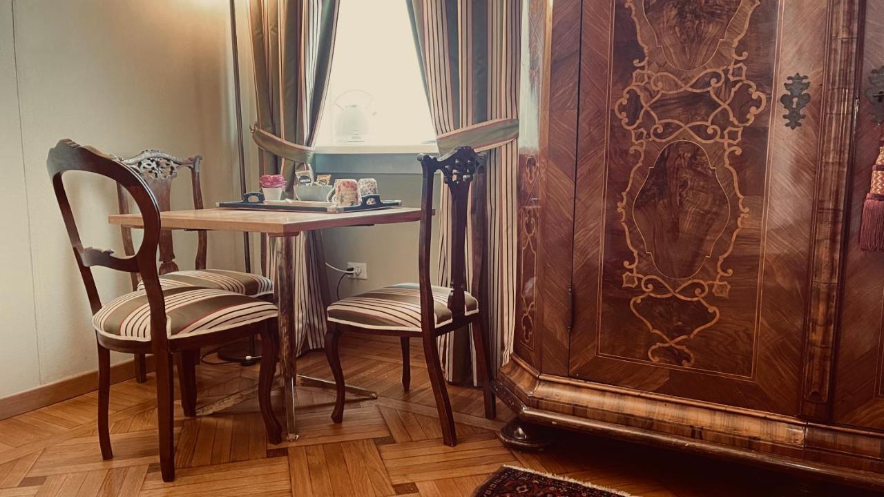 Hotel Residenza Le 6 A Trieste Esterno foto